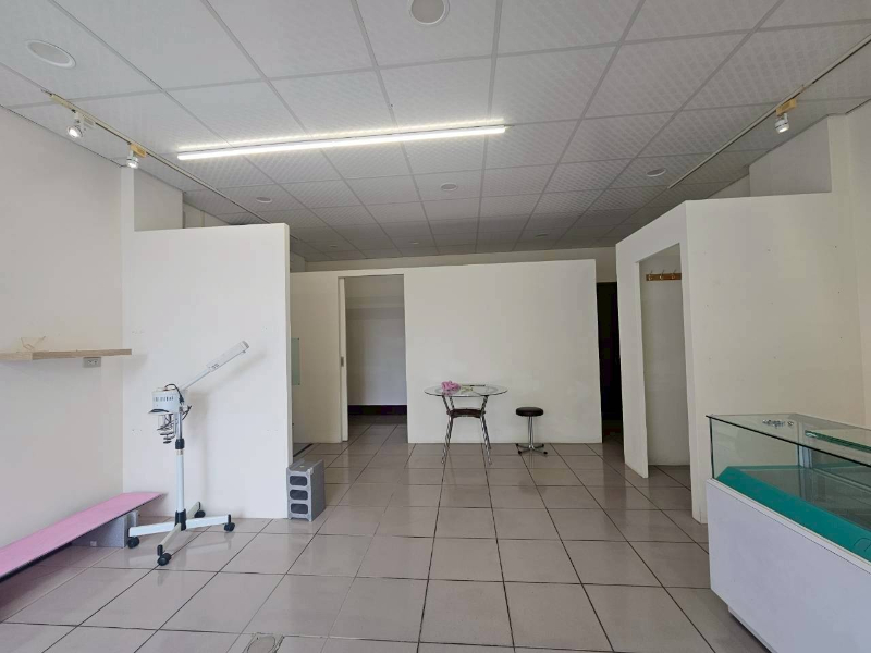 伸港中興路一段店面